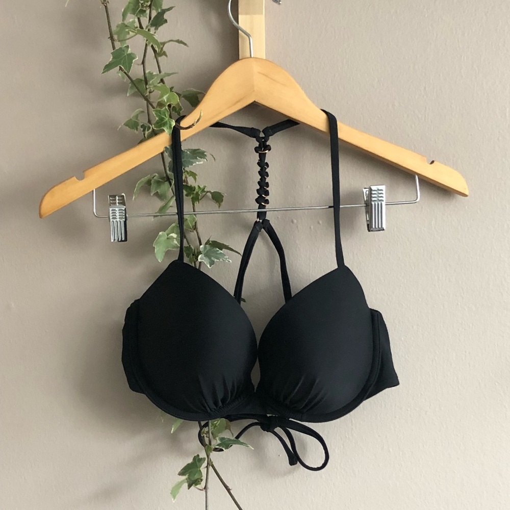 Bikini top with underwire